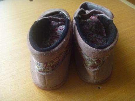 Růžové barefoot kotníčkové boty s kytičkami v. 32, tipsietoes,32