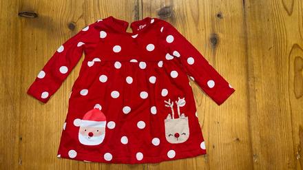 Puntíkované vánoční šaty, 86