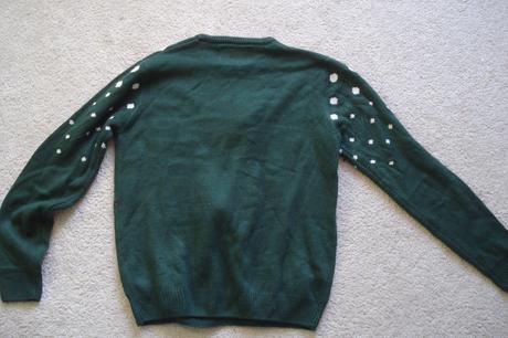 Svetr s tučnákem, l