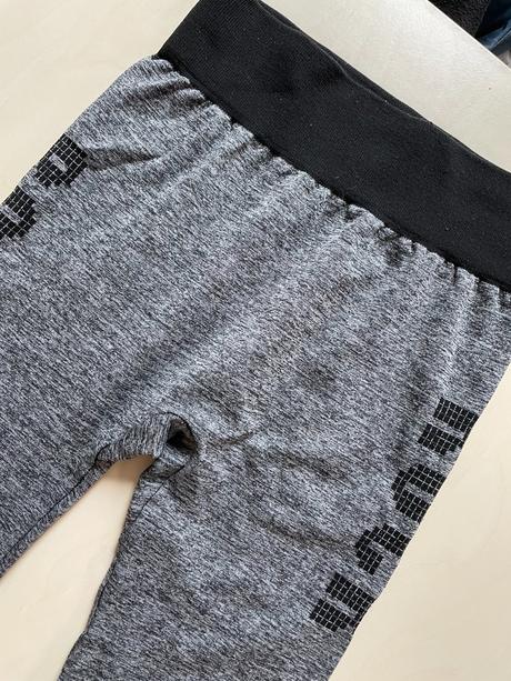 Sportovní leginy, vel neuvedena cca s a méně, s