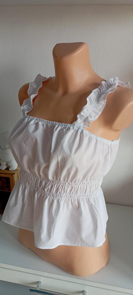 Crop top zn."h&m divided" vel."xs", h&m,xs