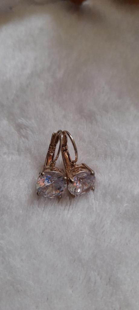 Krásné kamínkové náušnice, 