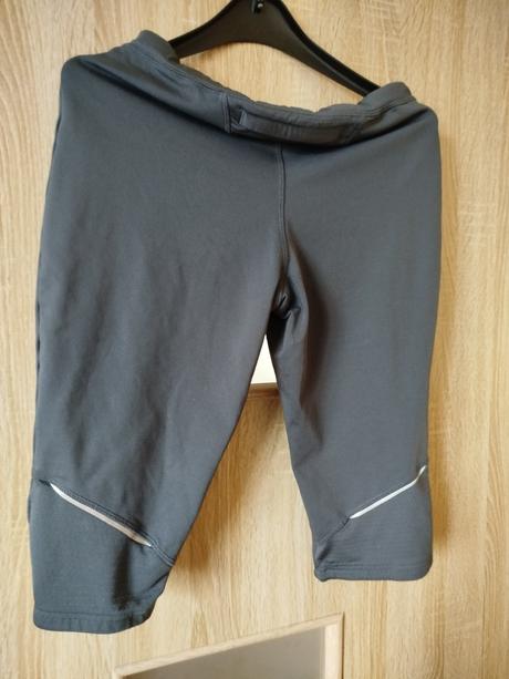 Dámské sportovní kraťasy, 40