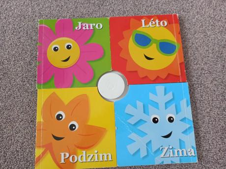 Kniha - roční období,