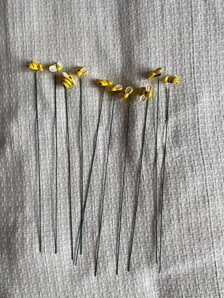 10x zápich včelička,