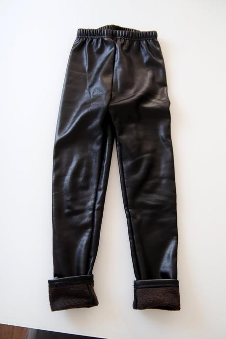 Dívčí koženkové legíny, 146