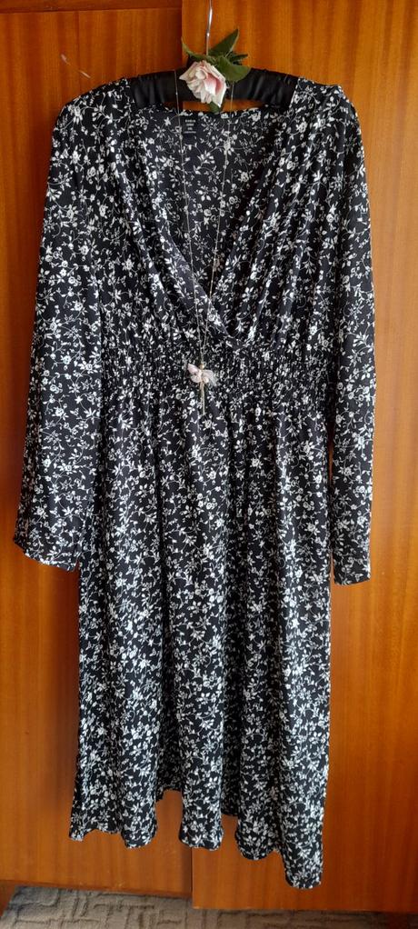 Shein květinové šaty s dlouhými rukávy, 44