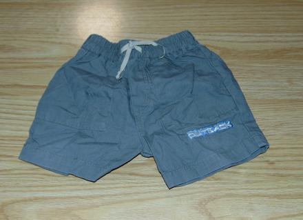 Šortky, kraťasy, 74