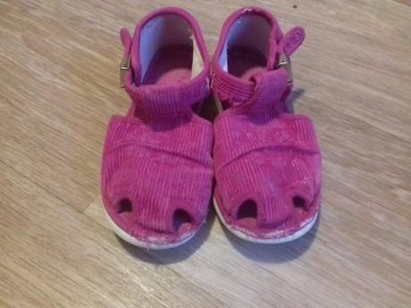 Bačkorky, stélka 15 cm, 24