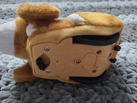 Pejsek jezdící vydávající zvkuky, 