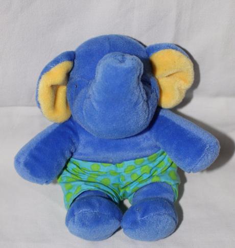 Ae88. plyšový slon,