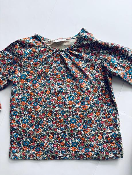 Nádherné triko s květy zn. next - v. 9/12 měsíců, next,80