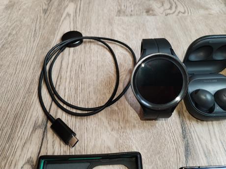 Mt samsung galaxy s24 ultra, hodinky, sluchátka, samsung