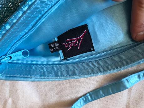 Tyrkysova kabelka latkova s koralky a s naramkem,