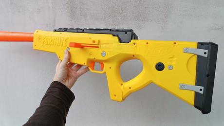 Puška nefr fortnite,