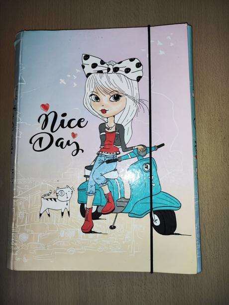 Dvoje desky na sešity, 