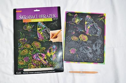 Šrabací obrázek -motýli,