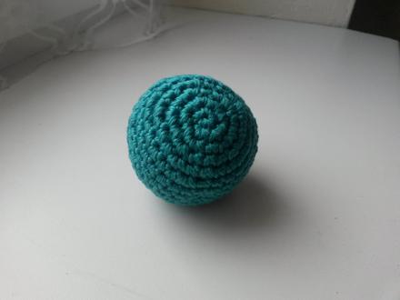 Háčkovaný míček 6,5 cm, 