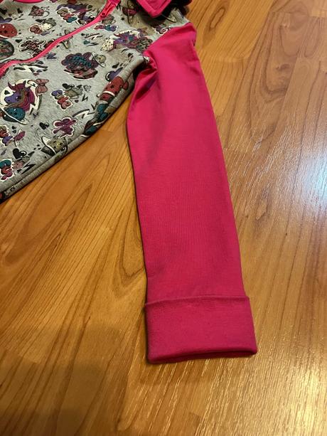 Na zakázku mikina + čepice vel 128/134, 128