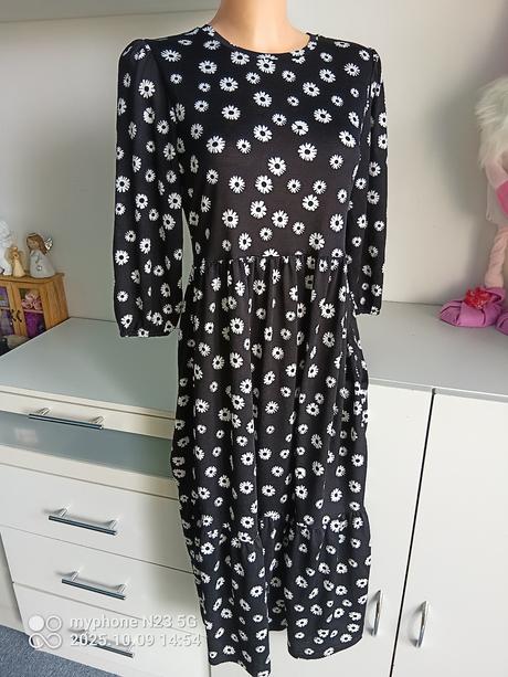 Šaty zn."stradivarius" vel."s", stradivarius,s