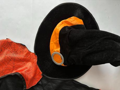 St1/ kostym čarodějnice - v.cca 11/13 let,