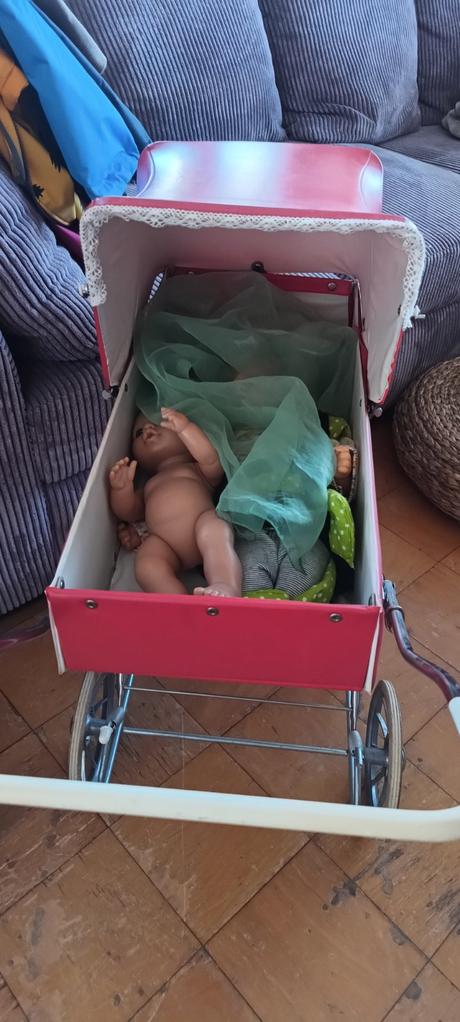 Retro kočárek pro panenky,