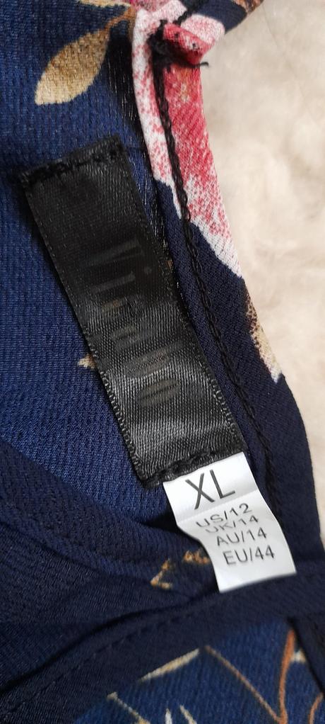 Květovaný krátký overal s vlečkou, xl