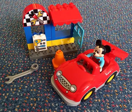 Lego duplo 10829 - mickeyho dílna.,