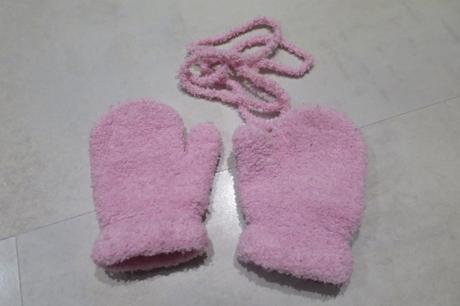 Kulíšek hallo kitty a rukavičky, h&m,74