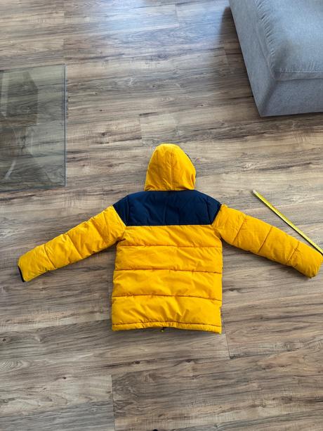 Zimní bunda, c&a,140