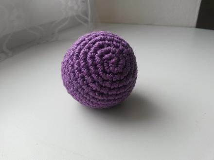 Háčkovaný míček 6,5 cm, 