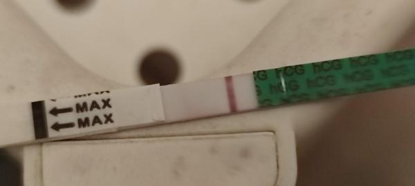 Vidíte něco na těhotenském testu nebo ne?