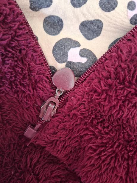 Chlupatková vesta s kapucí, dopodopo,122