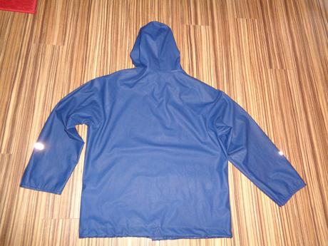 Kvalitní tmavě modrá pláštěnka, 152