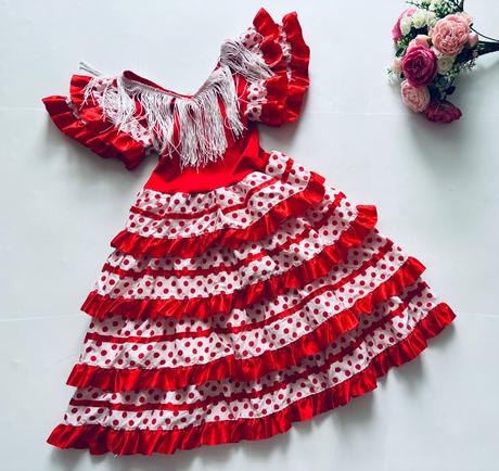 An11/ tanečnice - v.cca 2/3 roky, 