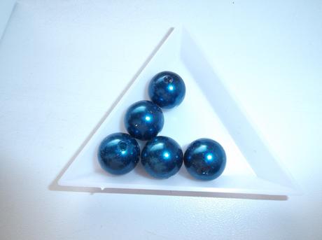 Lesklé perle v nabídce více barev,koukněte,
