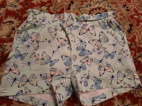 Motýlkové kraťasy, h&m,98