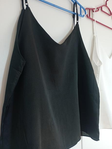 Božská saténová tílka, gate,40