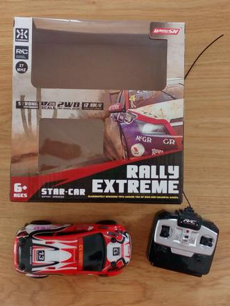 Auto na dálkové ovládání věk 6+,