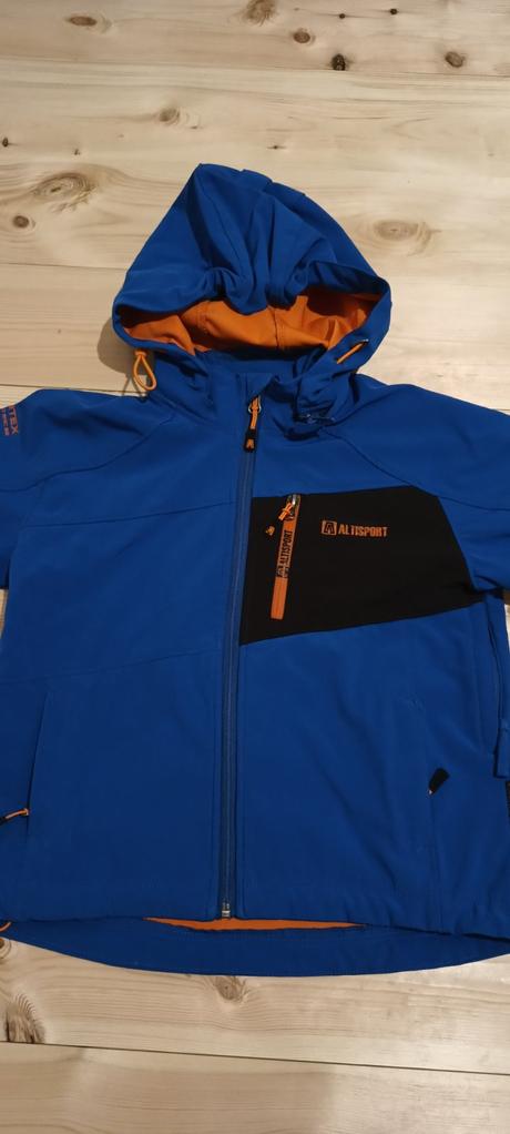 Soft modrá bunda, 134