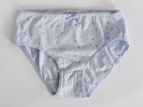 Kalhotky vel. 6 - 7 let, nutmeg,122