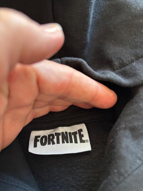 K8/ mikina černá zn. fortnite - v.6 let, 116