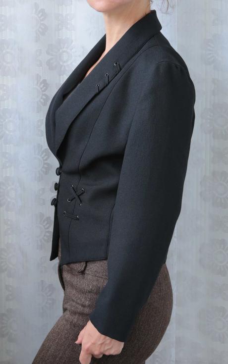 Modročerné krátké sako piatta vel.40, l