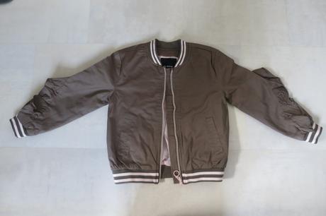 Khaki bunda s volánky, reserved,116