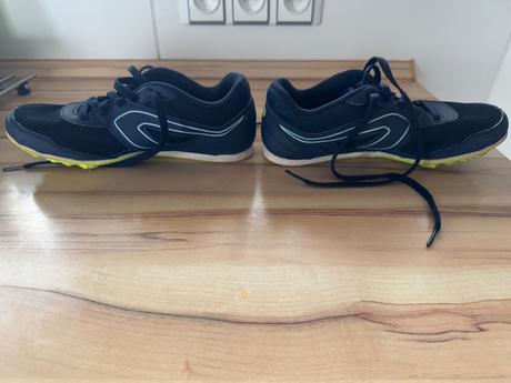 Atletické tretry, 37