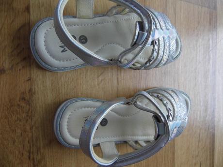 Sandále, baťa,31