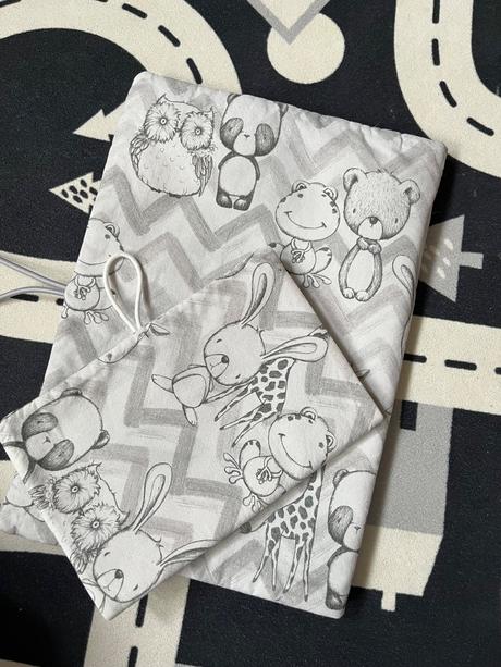 Plenkovník a obal na očkovací průkaz, 