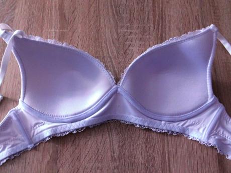 Dámská vystužená podprsenka, 75c