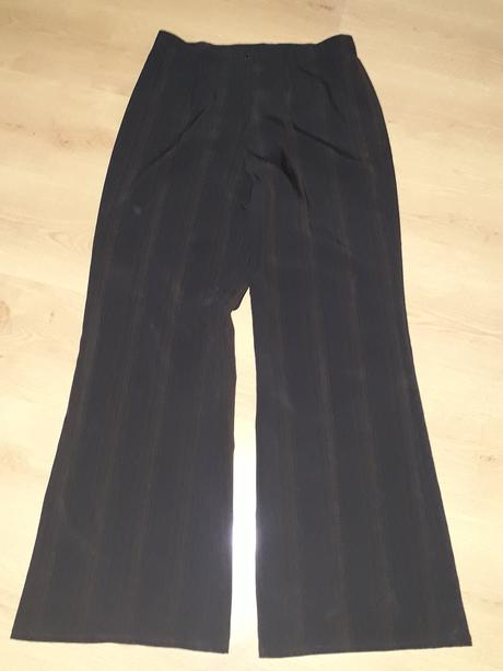 Dámský kalhotový kostým s oranžovým proužkem, 40