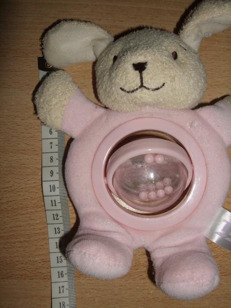 Zajačik cca 16 cm s hrkálkou,